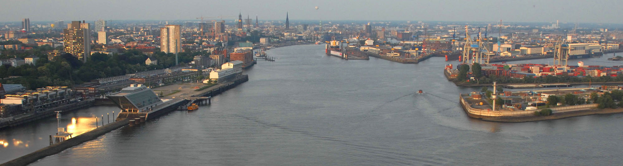 Elbe und Hafen